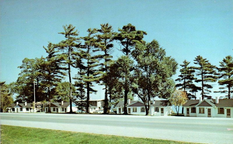 Paners Motel - Old Postcard (newer photo)